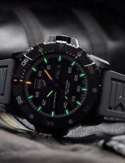 Luminox Master Carbon SEAL Automatic Schwarz