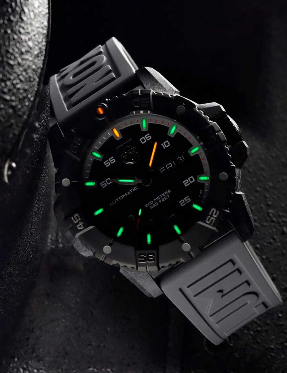 Luminox Master Carbon SEAL Automatic Schwarz